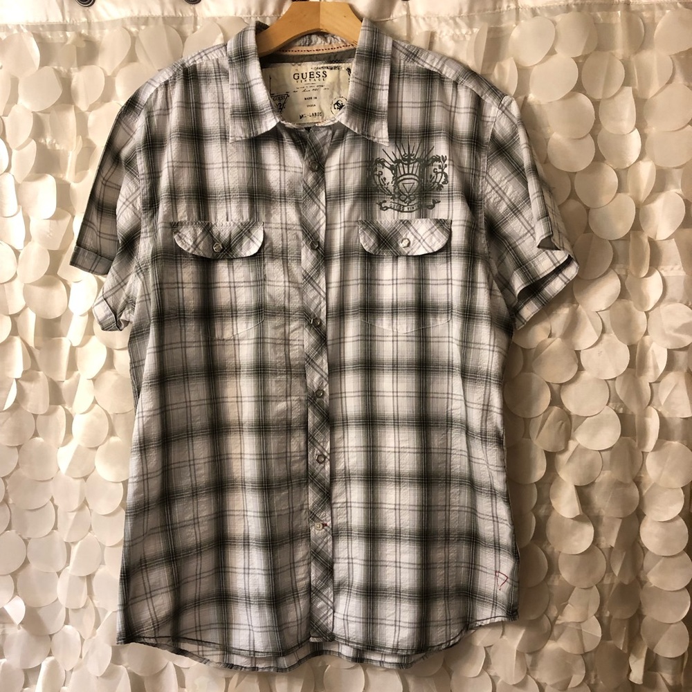 Short sleeve plaid shirt